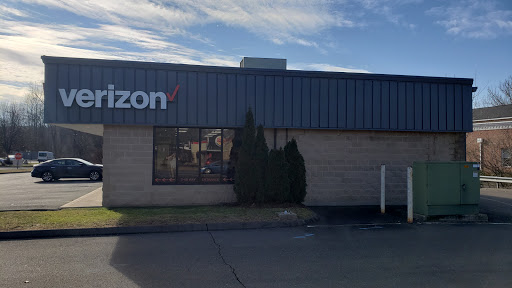Cell Phone Store «Verizon Authorized Retailer, TCC», reviews and photos, 127 Berlin Rd, Cromwell, CT 06416, USA