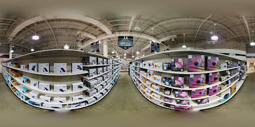 Computer Store «Micro Center», reviews and photos, 3089 Nutley St SW, Fairfax, VA 22031, USA