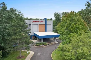 Hampton Inn Cleveland/Westlake image