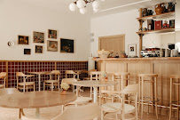 Atmosphère du Restaurant Café Capelongue à Bonnieux - n°1