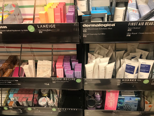 Cosmetics Store «SEPHORA», reviews and photos, 1760 Willowbrook Mall, Wayne, NJ 07470, USA
