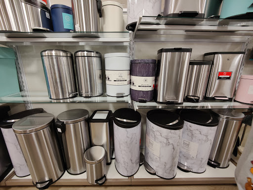 Shopping Mall «Applewood Village Shopping Center», reviews and photos, 3540 Youngfield St, Wheat Ridge, CO 80033, USA