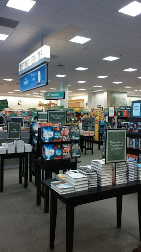 Book Store «Barnes & Noble», reviews and photos, 541 Lincoln St, Worcester, MA 01605, USA