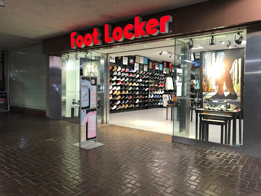 Shopping Mall «New Landing Mall», reviews and photos, Troost Ave & E Meyer Blvd, Kansas City, MO 64131, USA