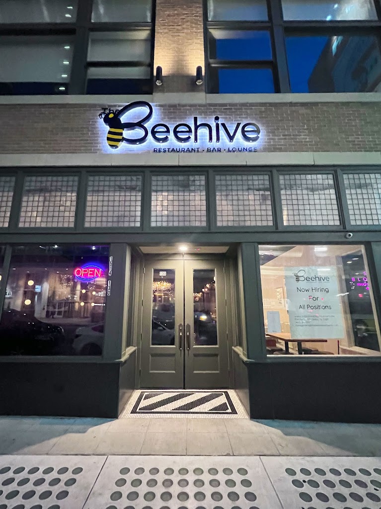 Beehive (Restaurant-Bar-Lounge) 75201