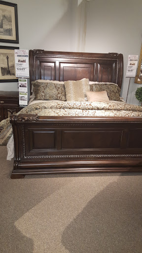 Furniture Store «Ashley HomeStore», reviews and photos, 3200 Mall Loop Dr, Joliet, IL 60431, USA