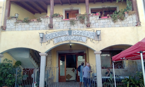 Ristorante Pizzeria Di Antonio Pinna Via Nazionale, 76, 08020 Sarule NU, Italia