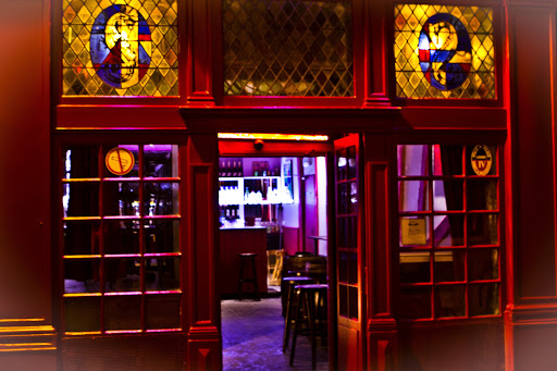 Les Caractères Bar Paris