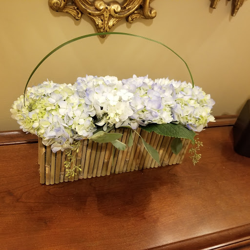 Florist «Myers Florist/Emerald Gardens Flowers», reviews and photos, 2906 Hillsborough Rd, Durham, NC 27705, USA