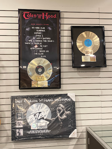 Loan Agency «Smyrna Pawn Shop», reviews and photos, 630 Windy Hill Rd SE, Smyrna, GA 30080, USA