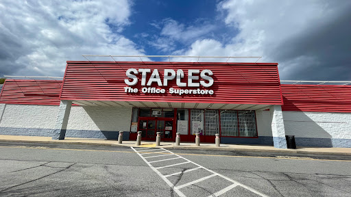 Staples, 4214 W Wendover Ave, Greensboro, NC 27407, USA, 