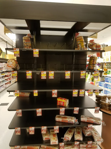 Shopping Mall «Rose Hill Shopping Center», reviews and photos, 600 Columbus Ave, Thornwood, NY 10594, USA