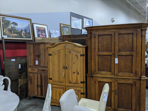 Consignment Shop «Home Consignment Center - Bee Cave», reviews and photos, 12812 Shops Pkwy, Austin, TX 78738, USA