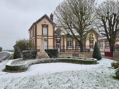 Mairie de Favières à Favières