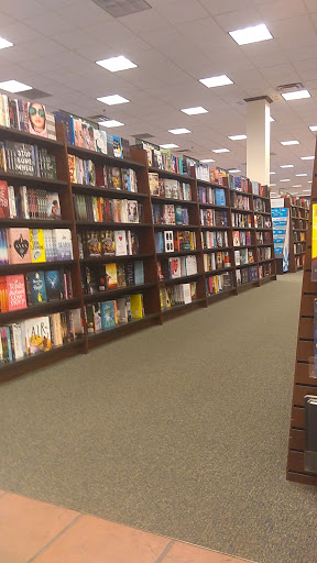 Book Store «Barnes & Noble», reviews and photos, 14790 Greyhound Plaza, Carmel, IN 46032, USA