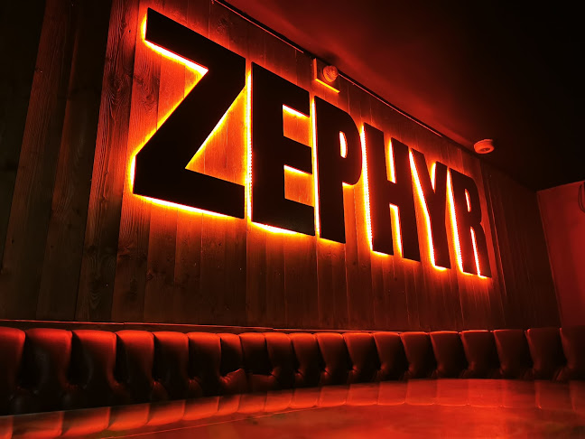 Zephyr - Pub