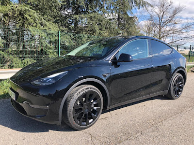 AUTO EXCLUSIVE SAS à Lyon