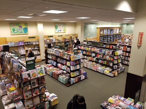 Shopping Mall «Smith Haven Mall», reviews and photos, 313 Smith Haven Mall, Lake Grove, NY 11755, USA