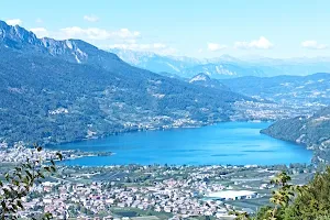 Punto panoramico sui laghi di Caldonazzo e Levico image