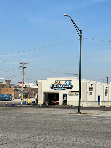 Car Wash «NASCAR Car Wash Berwyn», reviews and photos, 2315 Harlem Ave, Berwyn, IL 60402, USA