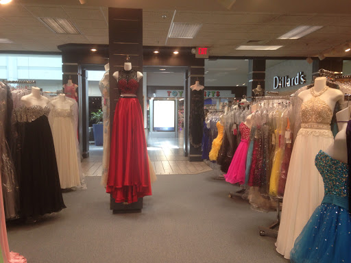 Bridal Shop «Aria Bridal & Formal Wear», reviews and photos, 2401 S Stemmons Fwy, Lewisville, TX 75067, USA