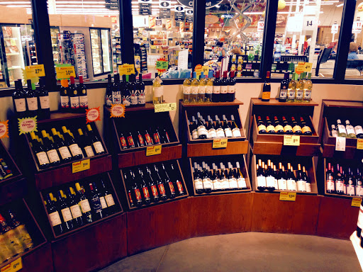 Liquor Store «Cub Liquor», reviews and photos, 1201 Larpenteur Ave W, Roseville, MN 55113, USA