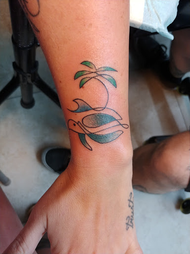 Tattoo Shop «Hold Fast Tattoo and Body Piercing», reviews and photos, 5153 S Ridgewood Ave, Port Orange, FL 32127, USA