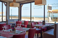 Atmosphère du Restaurant Côté Sable à Saint-Aubin-sur-Mer - n°12