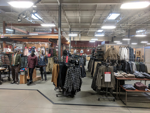 Camping Store «REI», reviews and photos, 11581 Fountains Dr, Maple Grove, MN 55369, USA