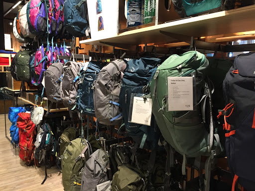 Clothing Store «L.L.Bean», reviews and photos, 701 Lynnhaven Pkwy, Virginia Beach, VA 23452, USA