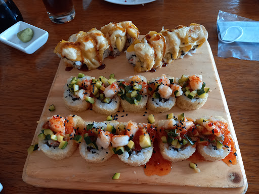 KOBE sushi & rolls - AYCE Urdesa