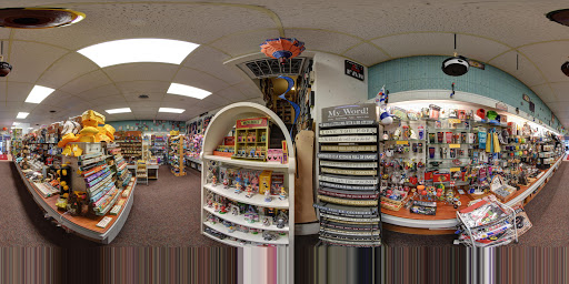 Gift Shop «Geneva Gifts», reviews and photos, 150 Broad St, Lake Geneva, WI 53147, USA