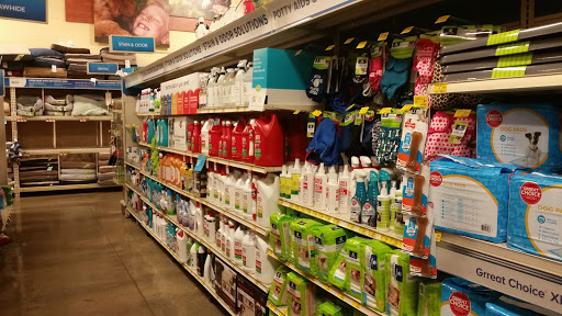 Pet Supply Store «PetSmart», reviews and photos, 8500 N Evanston Ave, Kansas City, MO 64157, USA