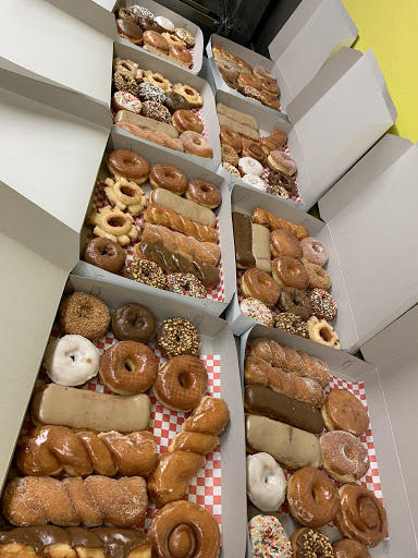 Donut Shop «Boston Cream Donut», reviews and photos, 18425 S Avalon Blvd, Carson, CA 90746, USA