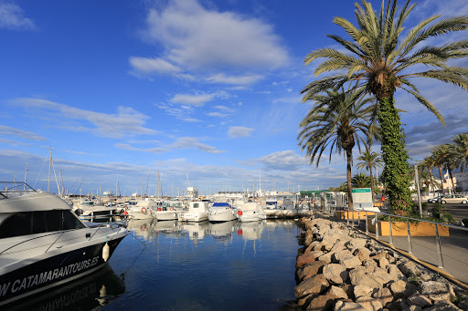 Meson Los Lobos - C. los Lobos, 35, 29751 Algarrobo, Málaga