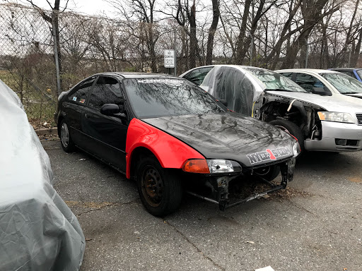 Auto Body Shop «Maaco Collision Repair & Auto Painting», reviews and photos, 701 E Gude Dr, Rockville, MD 20850, USA