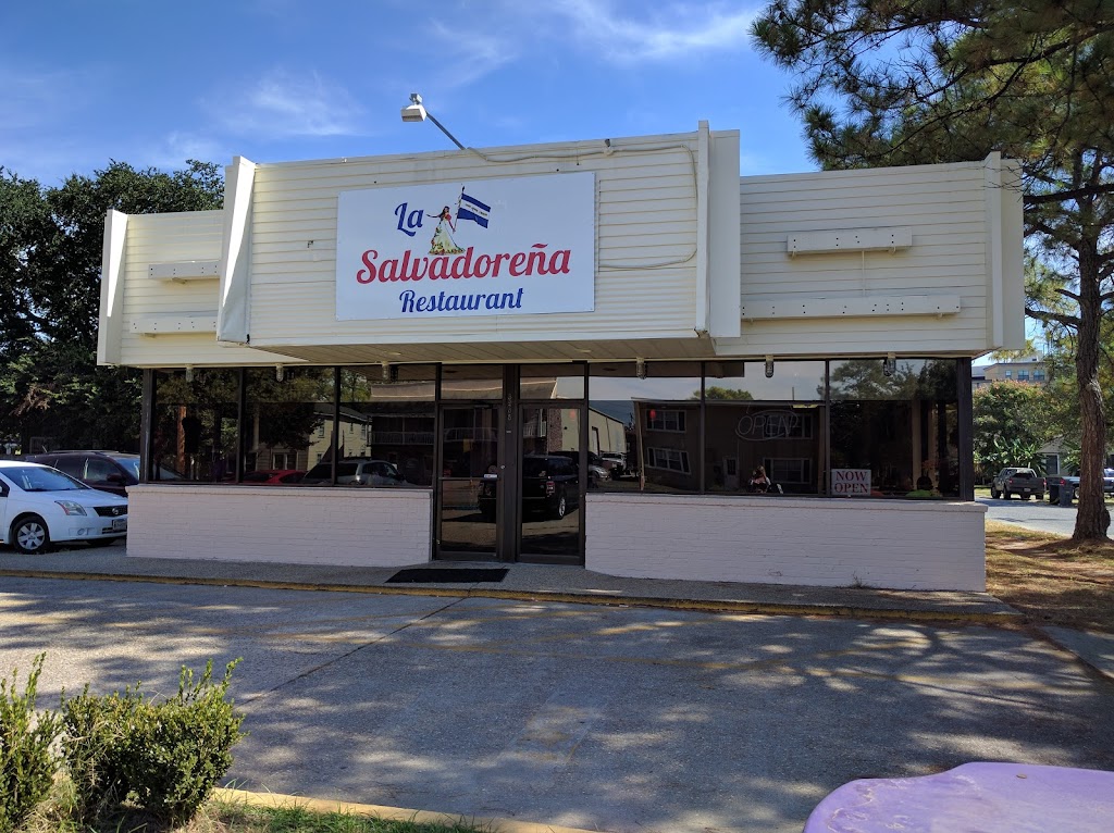La Salvadoreña Restaurant 70802
