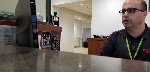 Toyota Dealer «Toyota Of Whittier», reviews and photos, 14577 Whittier Blvd, Whittier, CA 90605, USA
