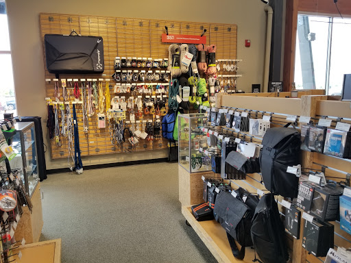Camping Store «REI», reviews and photos, 11581 Fountains Dr, Maple Grove, MN 55369, USA