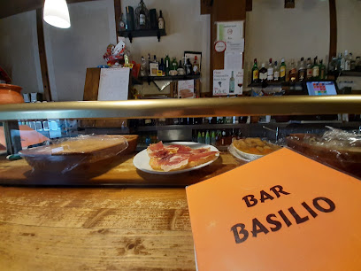 Bar Basilio - Pl. la Corredera, 15, 40400 El Espinar, Segovia, Spain