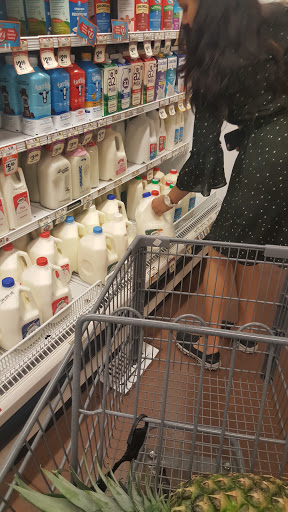 Health Food Store «Sprouts Farmers Market», reviews and photos, 7477 N Blackstone Ave, Fresno, CA 93720, USA