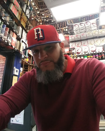 Liquor Store «Hollywood Liquors Inc», reviews and photos, 950 Tremont St, Roxbury Crossing, MA 02120, USA