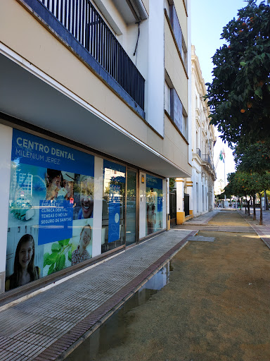 Centro Dental Milenium Jerez - Av. Alcalde Álvaro Domecq, 4, 11405 Jerez de la Frontera, Cádiz