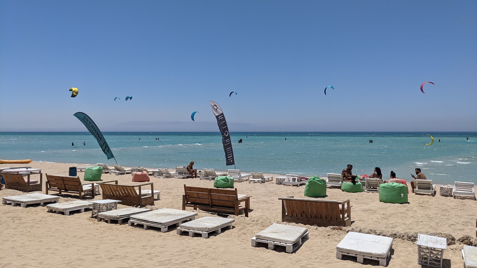 Foto van La Hacienda hotel beach met helder zand oppervlakte
