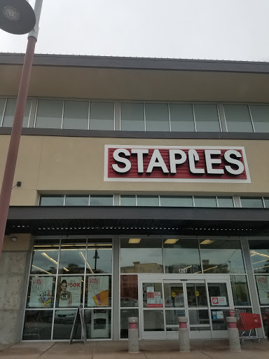 Office Supply Store «Staples», reviews and photos, 1207 N Landing Way, Renton, WA 98057, USA