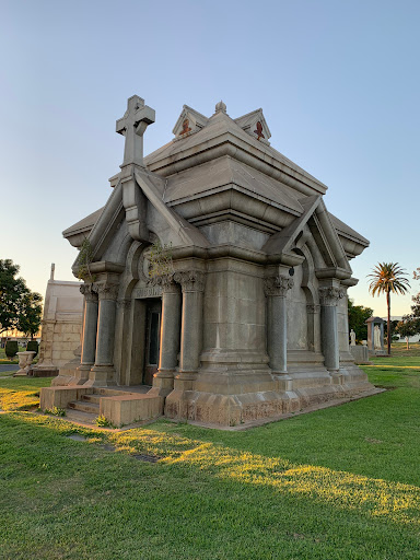 Calvary Cemetery and Mortuary