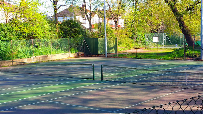 Comments and reviews of Aldersbrook Lawn Tennis Club