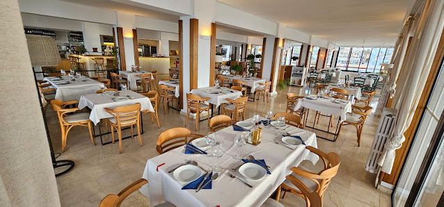 Restaurant Club Nàutic Can Pastilla Carrer de Virgili, 27, Playa de Palma, 07610 Ca'n Pastilla, Balearic Islands, España