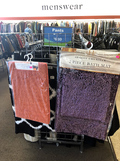 Store «Goodwill - Whittier», reviews and photos, 15214 Whittier Blvd, Whittier, CA 90603, USA