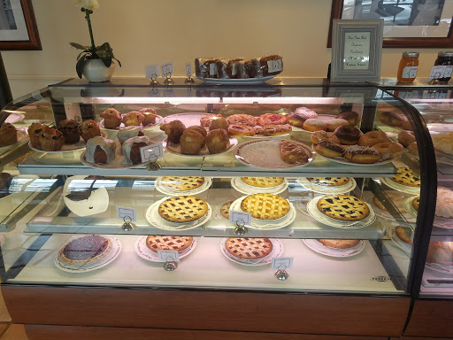 Shopping Mall «Shops On Lake Avenue», reviews and photos, 345 S Lake Ave, Pasadena, CA 91101, USA